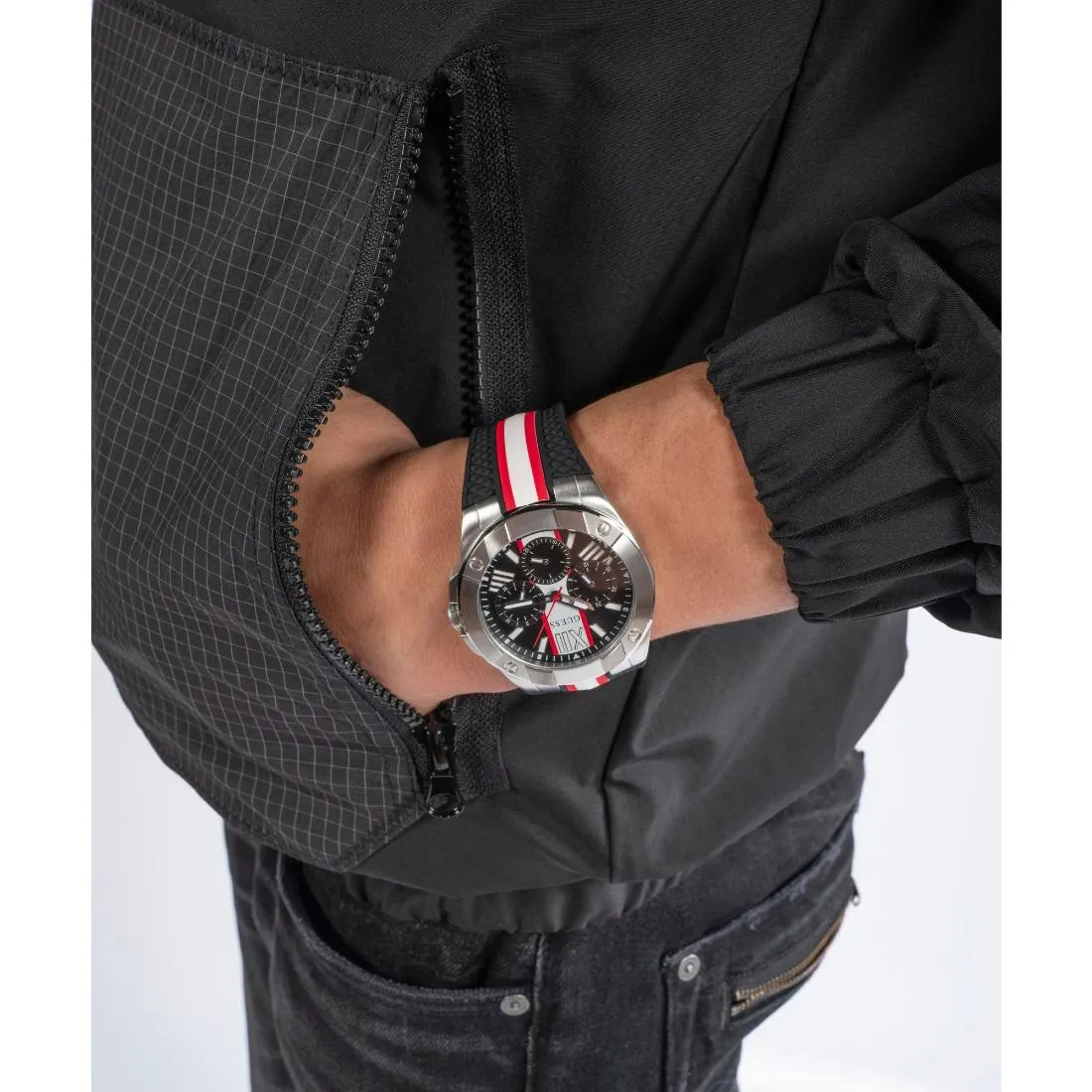 Guess Men 44 mm Black Dial Analog Watch- GW0716G1