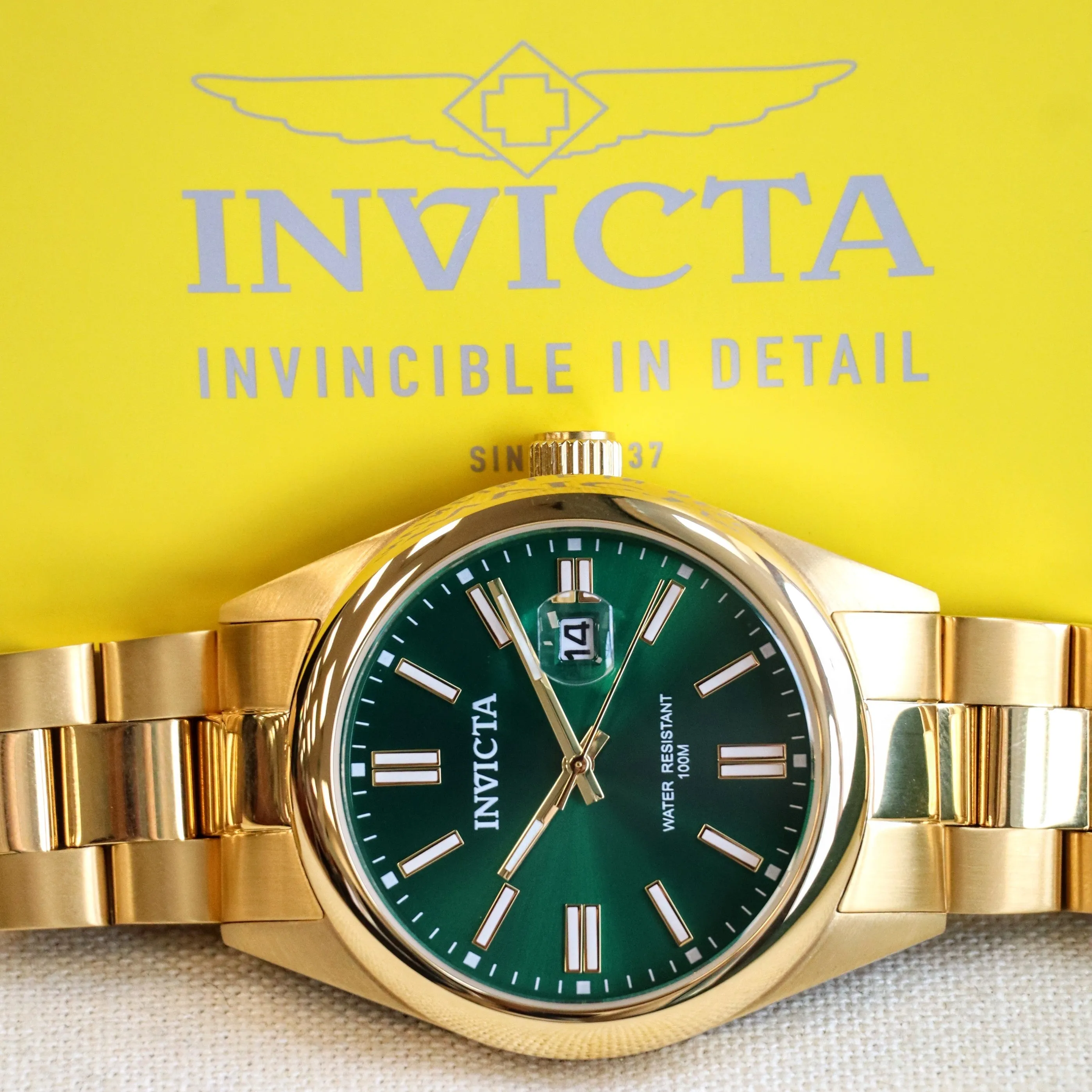 INVICTA Pro Diver Men's Watch Quartz Green Dial ALL S.S. Wristwatch Ref. 38464 - ALL Original!