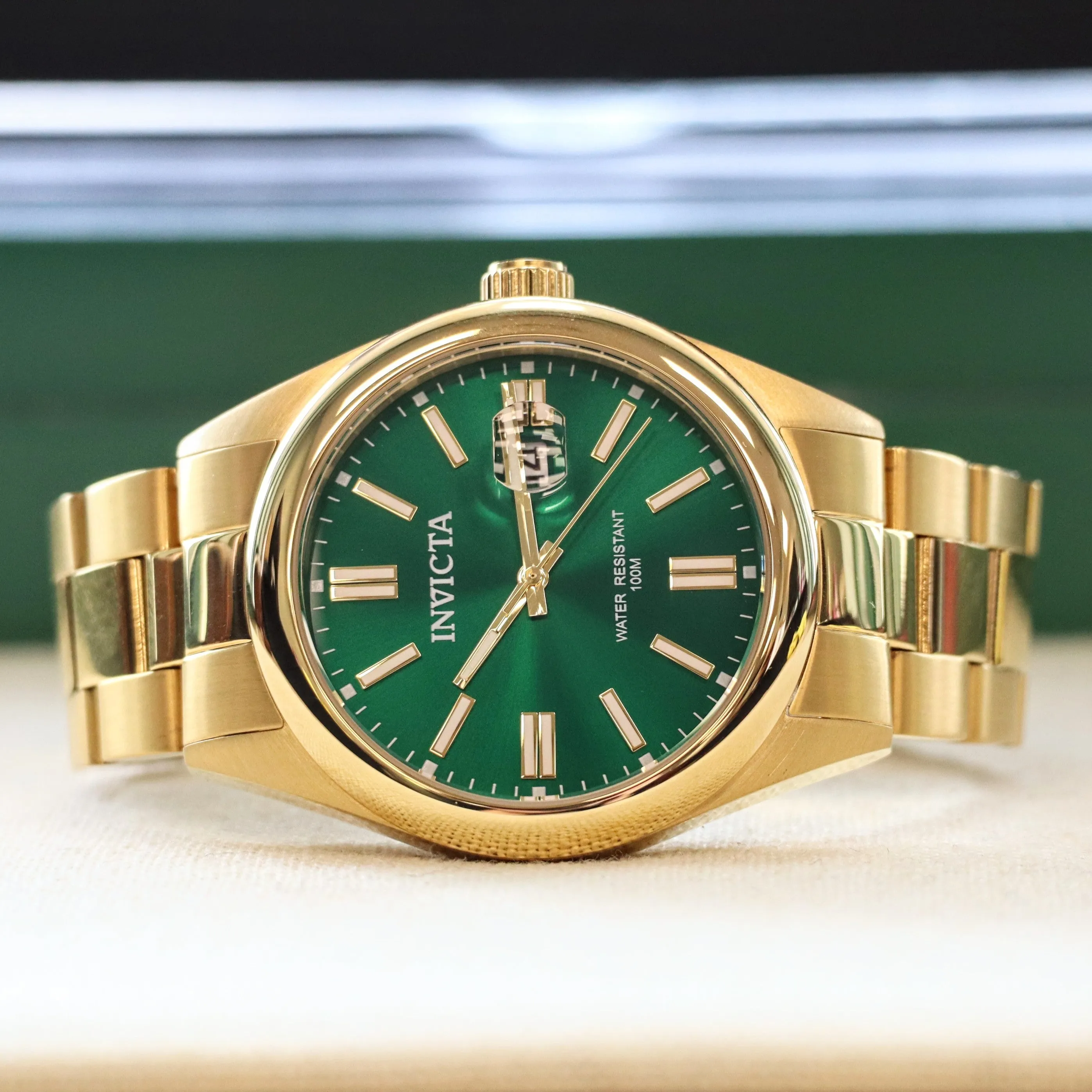 INVICTA Pro Diver Men's Watch Quartz Green Dial ALL S.S. Wristwatch Ref. 38464 - ALL Original!