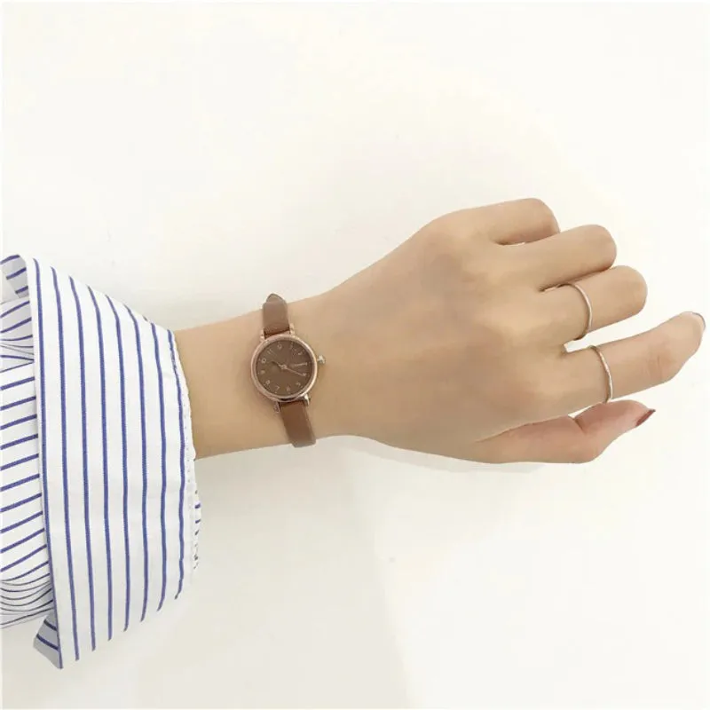 Minimalist Easy To Read Dial with Ultra-Thin Vegan Leather Strap Quartz Watches