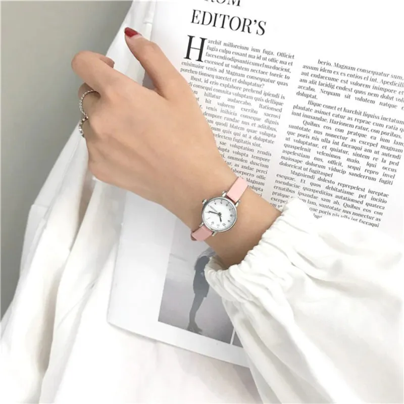 Minimalist Easy To Read Dial with Ultra-Thin Vegan Leather Strap Quartz Watches