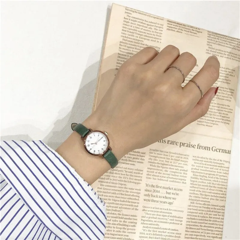 Minimalist Easy To Read Dial with Ultra-Thin Vegan Leather Strap Quartz Watches