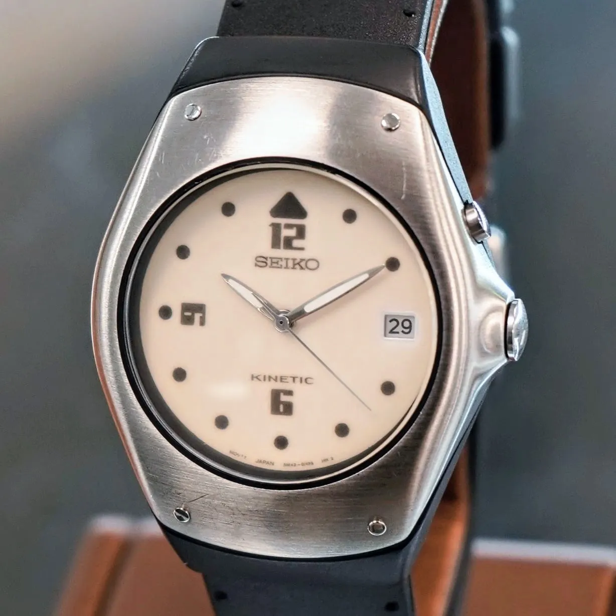 Vintage SEIKO Kinetic Watch Arctura 5M42-0E49 Date Indicator Quartz Wristwatch